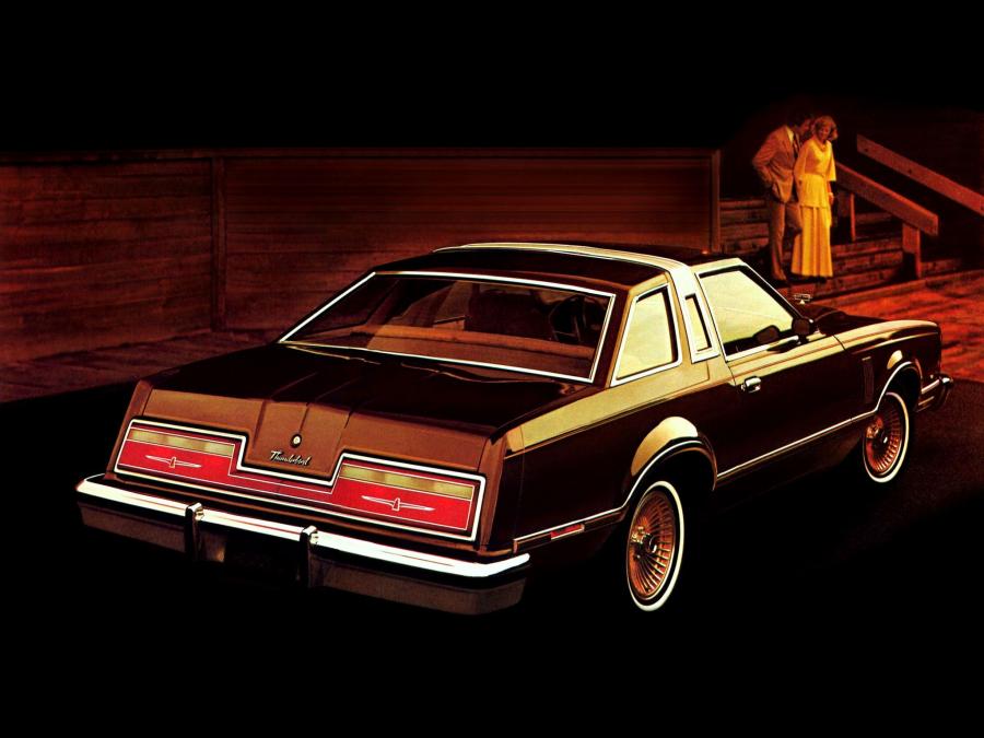  Ford Thunderbird Town Landau 1977 года  (фото 3 из 3)